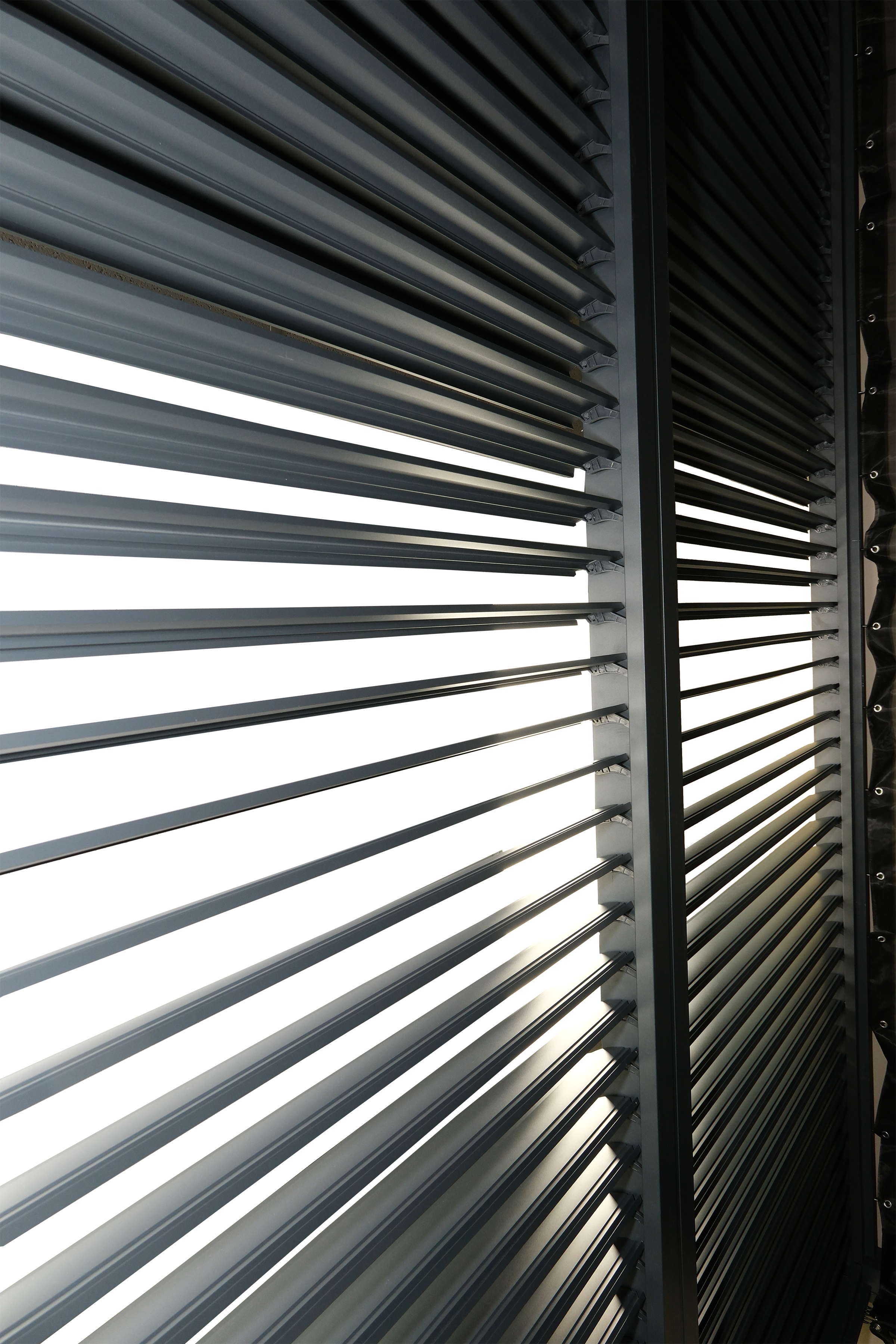 BORA PERGOLA 10 X 12FT ALU. W/SLIDING NET - Image 4